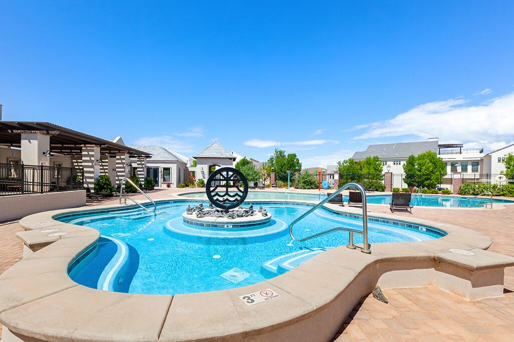 Piscine extérieure, piscine chauffée