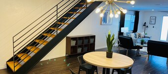 Contemporary Remodeled 6 Bed 4 Bath Apartment