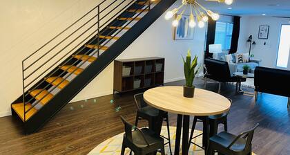 Contemporary Remodeled 6 Bed 4 Bath Apartment