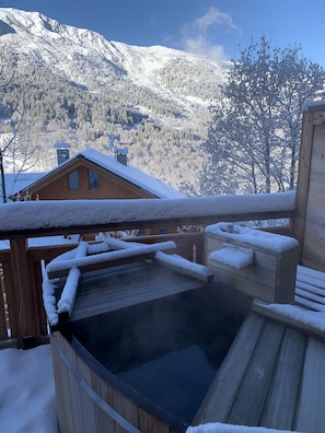 Bain à remous extérieur