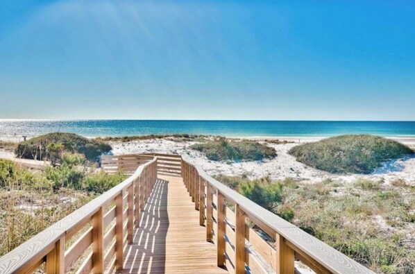 Beach nearby, sun loungers, beach towels