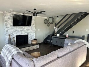 TV - Modern Lakefront Views at Lake Hickory Haven (Hickory)
