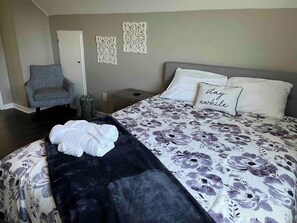 3 chambres, fer et planche à repasser