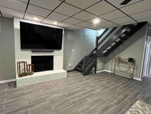 Interior - Modern Lakefront Views at Lake Hickory Haven (Hickory)