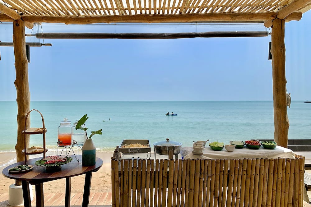 Issara Beach Resort Beachfront Zone
