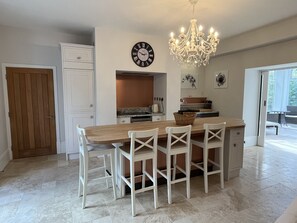 Interior - Stunning and luxurious Manor House holiday home (Broadmayne)