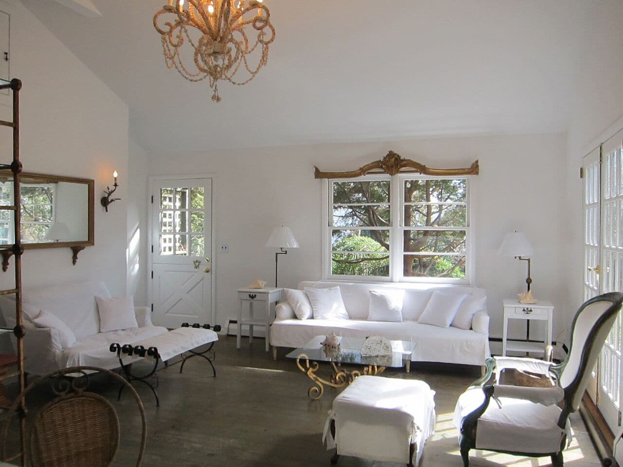 Enchanted Hamptons Cottage in NYTimes Garden