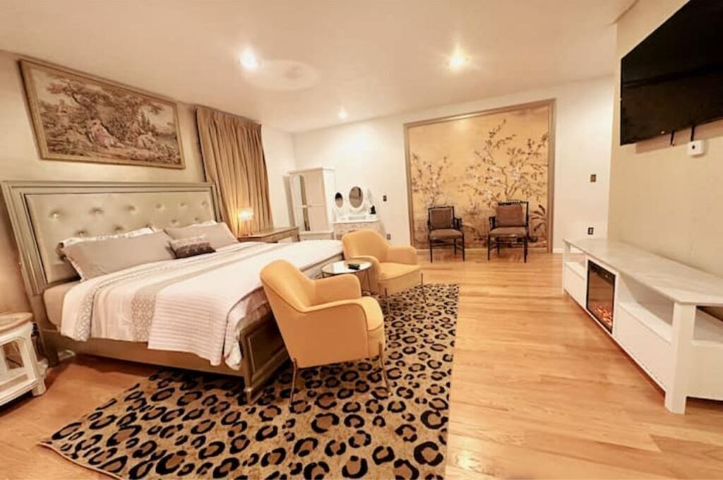 8 chambres, bureau, lit de bébé portatif, Wi-Fi