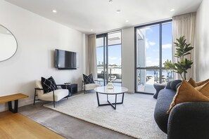 Deluxe Apartment | Living area