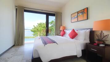 In-room safe, blackout drapes, soundproofing, free WiFi