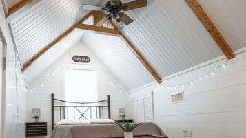 2 bedrooms, free WiFi, bed sheets, wheelchair access