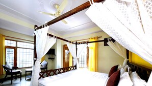 Cottage Executive