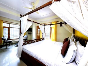 Executive Cottage | 2 bedrooms, premium bedding, memory-foam beds, free WiFi - Hill Songey by Dumnu Homes (Shimla)