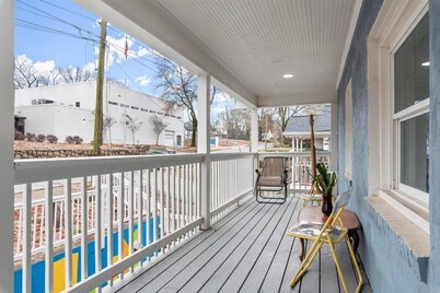 1087 Windsor