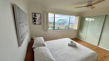 2 habitaciones, escritorio, tabla de planchar con plancha y wifi gratis