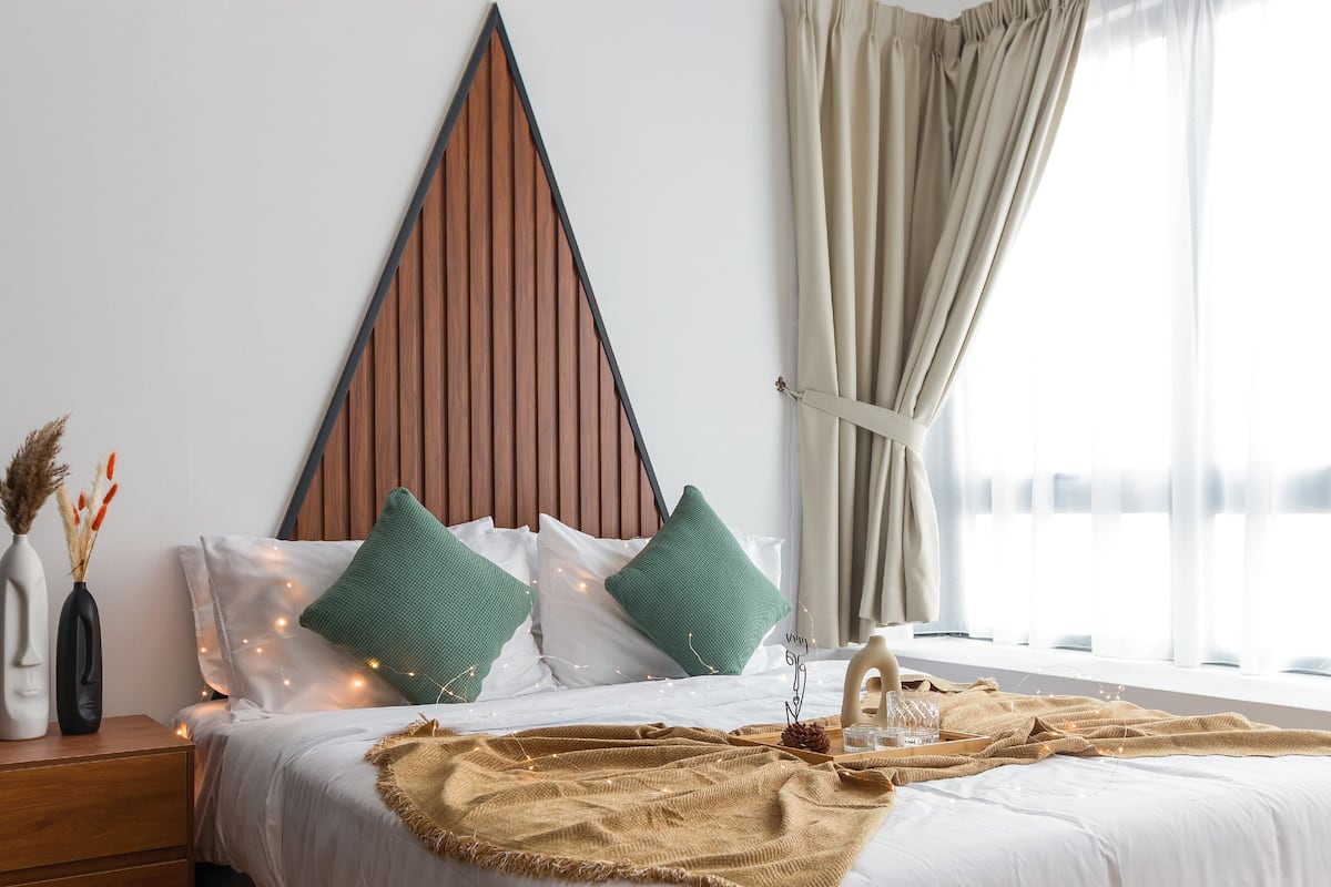 1 bedroom, premium bedding, desk, iron/ironing board