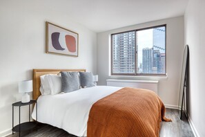 2 bedrooms, iron/ironing board, WiFi, bed sheets - Trendy Midtown West 2BR w/ Doorman, Gym & W/D, nr Times Sq, by Blueground (Midtown)