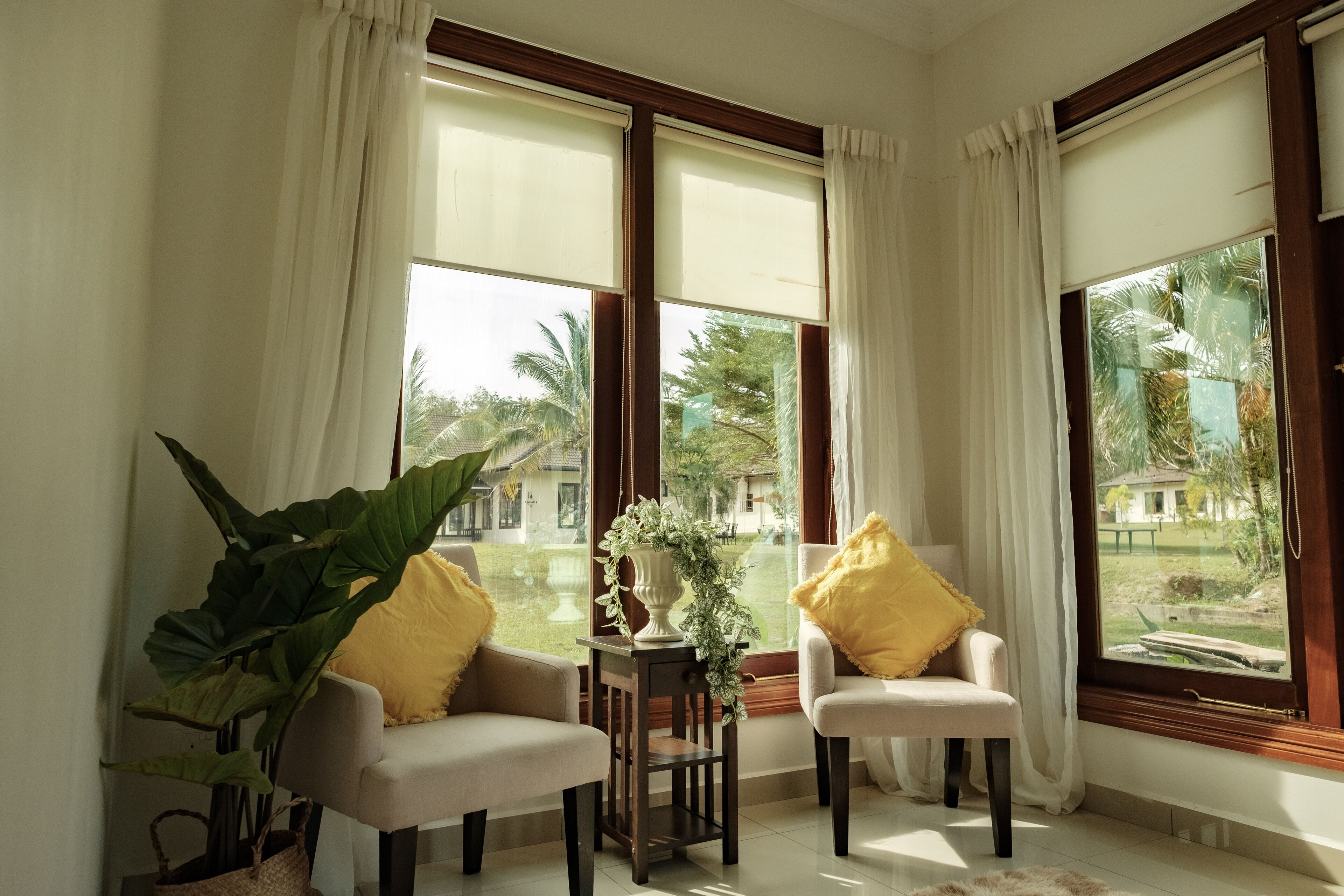 Villa Rainforest | Living area | 42-inch Smart TV with cable channels, TV