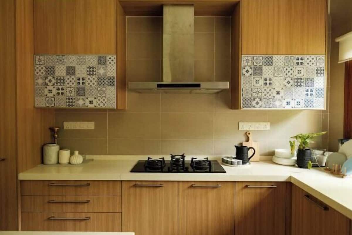 Private kitchen | Full-size fridge, microwave, oven, stovetop