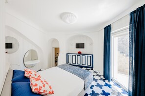 4 bedrooms, in-room safe, iron/ironing board, travel cot