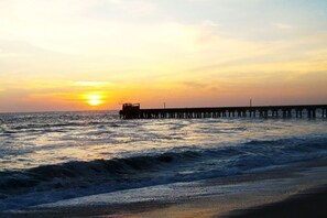 Beach - Romantic Getaway with Pool in Punta Carnero (La Libertad)