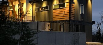 The Ridge Suite-Vancouver Island