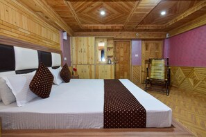 2 bedrooms, bed sheets