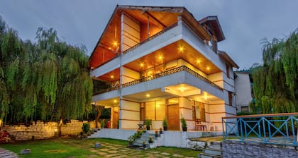 Solang Cottage By Snow City Farm