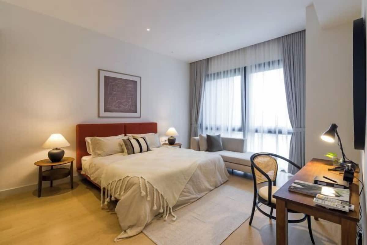 2 bedrooms, desk, laptop workspace, iron/ironing board