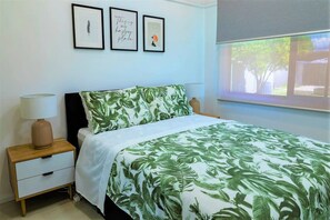 3 bedrooms, desk, iron/ironing board, free WiFi