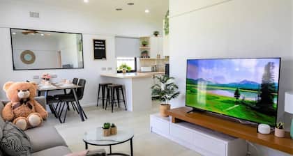 5 mins walk to station, Entire Sydney House æć°ŒæŽæ ćșŠćć±, äșćéæ„èĄć°ç«èœŠç«