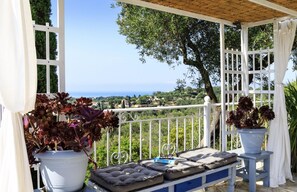 Villa | 3 bedrooms - Juniper House - Charming 3 bed Villa With sea View (Paxos)