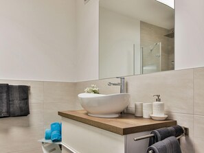 Apartment | Bathroom - Elegant Apartment in Inzing With Terrace (Inzing)