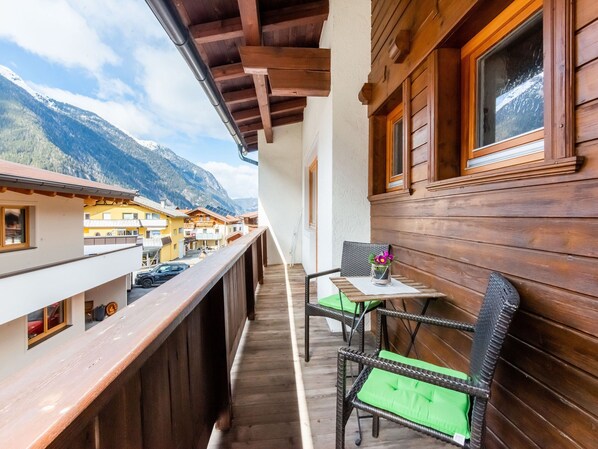 Apartment | Speisen im Freien