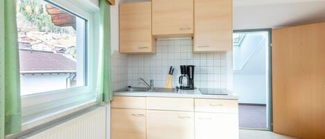 Apartment | Private kitchen | Stovetop