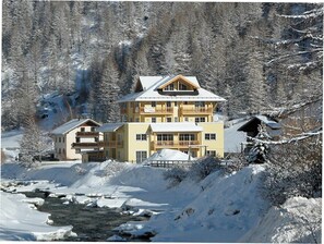 Apartment | Exterior - Apartment Zwieselstein Near Ski Slopes (Soelden)