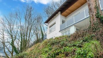 House | Bahagian luar