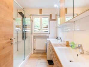 House | Bathroom