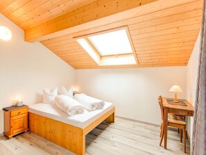 Apartment | 2 bedrooms, bed sheets - Apartment in Montafon Near Ski Lifts (Sankt Gallenkirch)