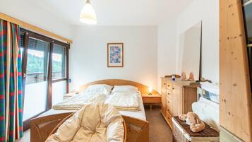 Apartment | 2 Schlafzimmer, individuell eingerichtet, Bettwäsche