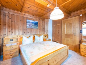 5 bedrooms, individually furnished, bed sheets - Farmhouse in Hochfilzen With Mountain View (Hochfilzen)