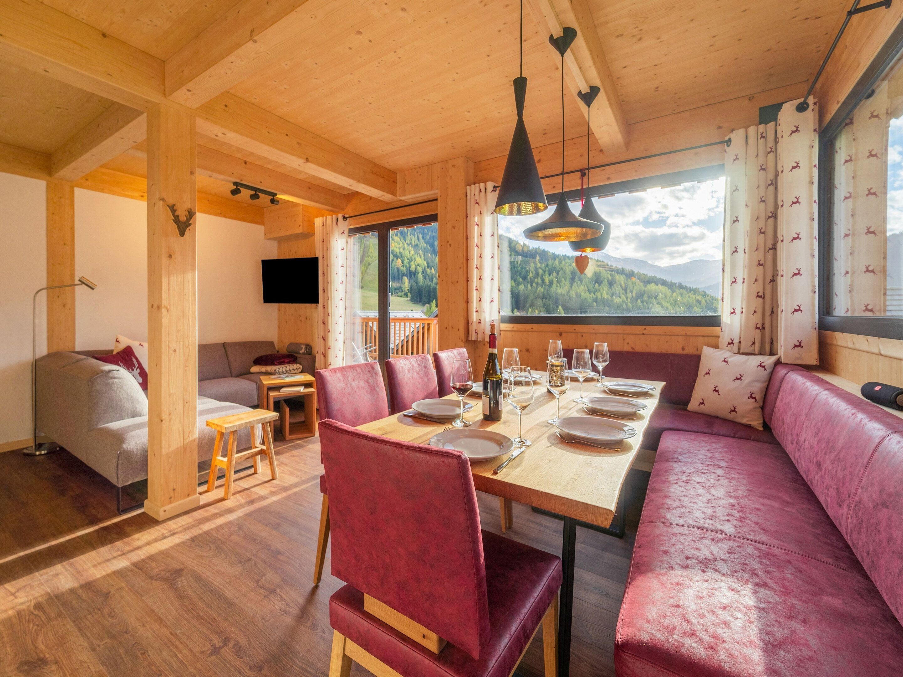 Chalet | Dining