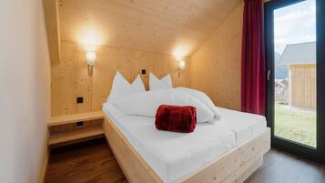 Chalet | 4 bedrooms, individually furnished, bed sheets