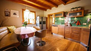House | Dining