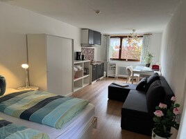 1 habitación y ropa de cama 