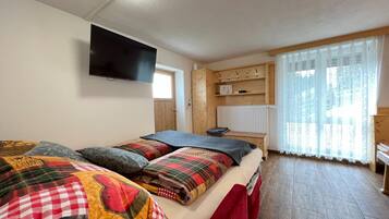 House | 2 bedrooms, individually furnished, bed sheets