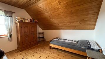 Ferienhaus | 2 Schlafzimmer, individuell eingerichtet, Bettwäsche