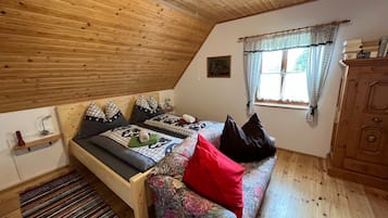Casa | 2 habitaciones, muebles diferentes y ropa de cama