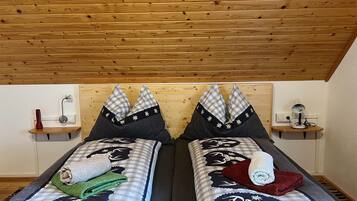 House | 2 bedrooms, individually furnished, bed sheets