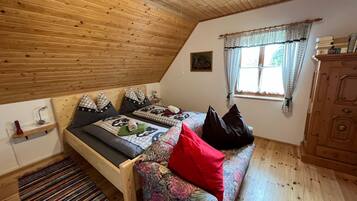 House | 2 bedrooms, individually furnished, bed sheets